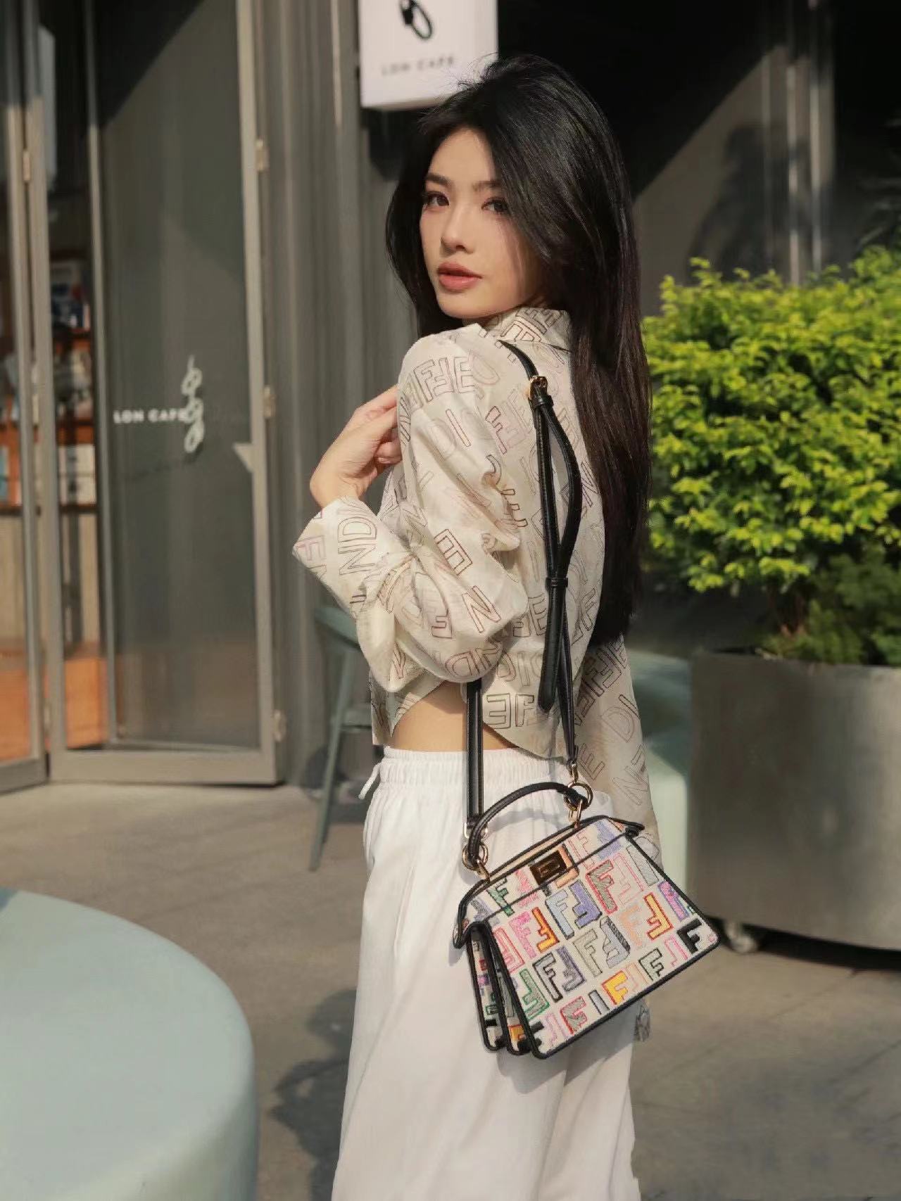 FEND1 peekabooハンドバッグ 【50％割引+送料無料】