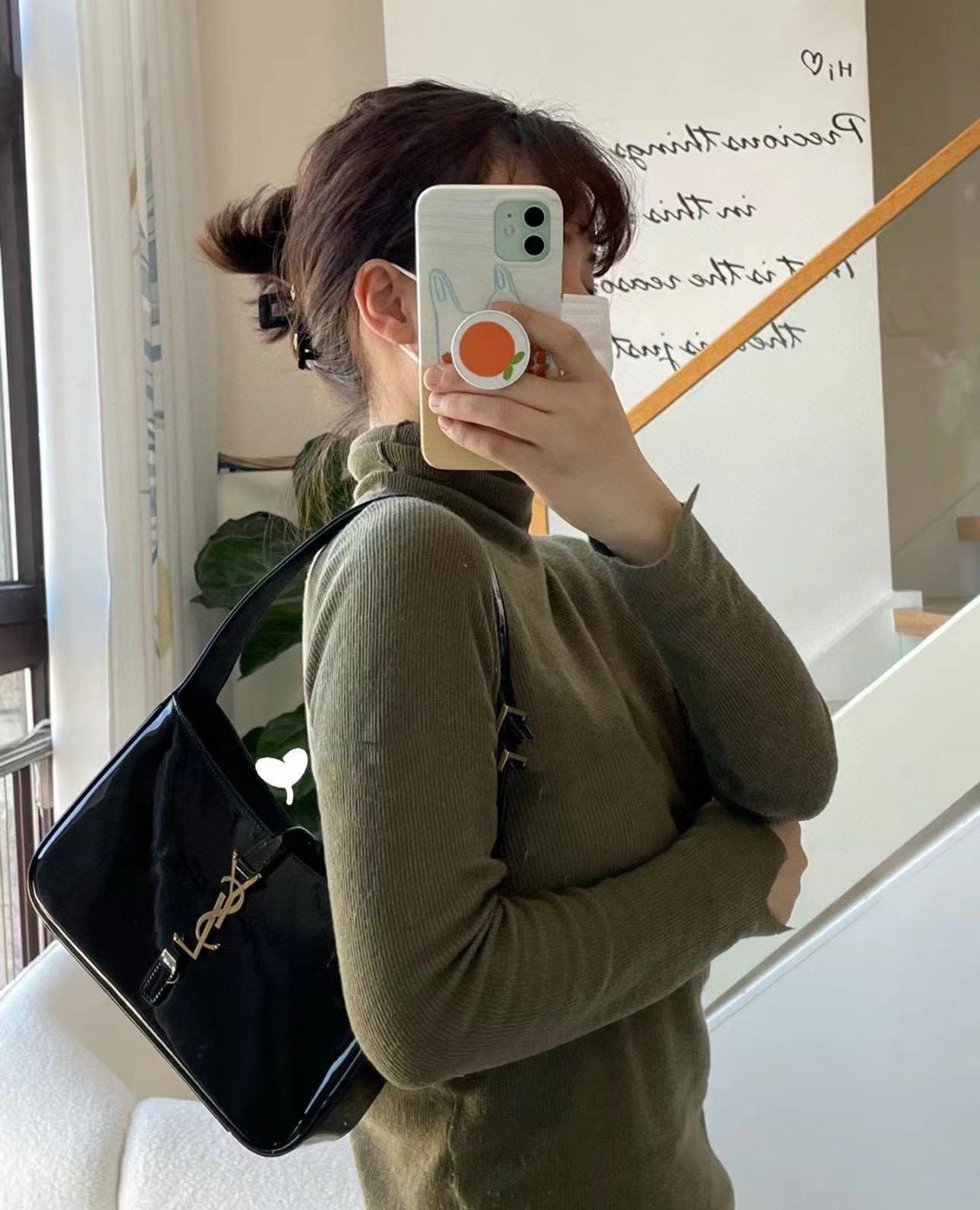 YSL パテントレザー 脇下バッグ【50％割引+送料無料】