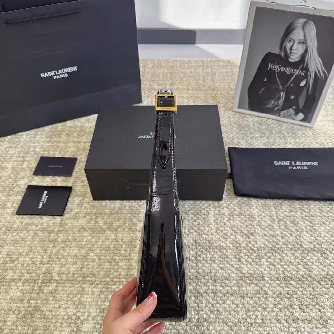 YSL パテントレザー 脇下バッグ【50％割引+送料無料】