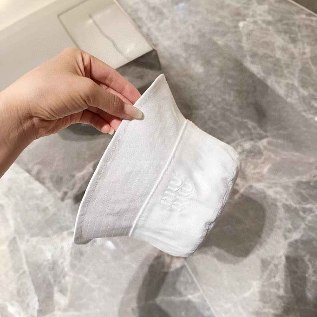 M1UM1U シンプルレターバケットハット【50%割引+送料無料】