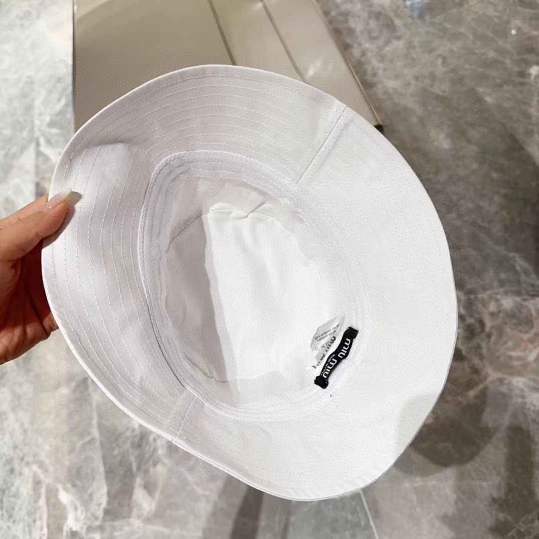 M1UM1U シンプルレターバケットハット【50%割引+送料無料】