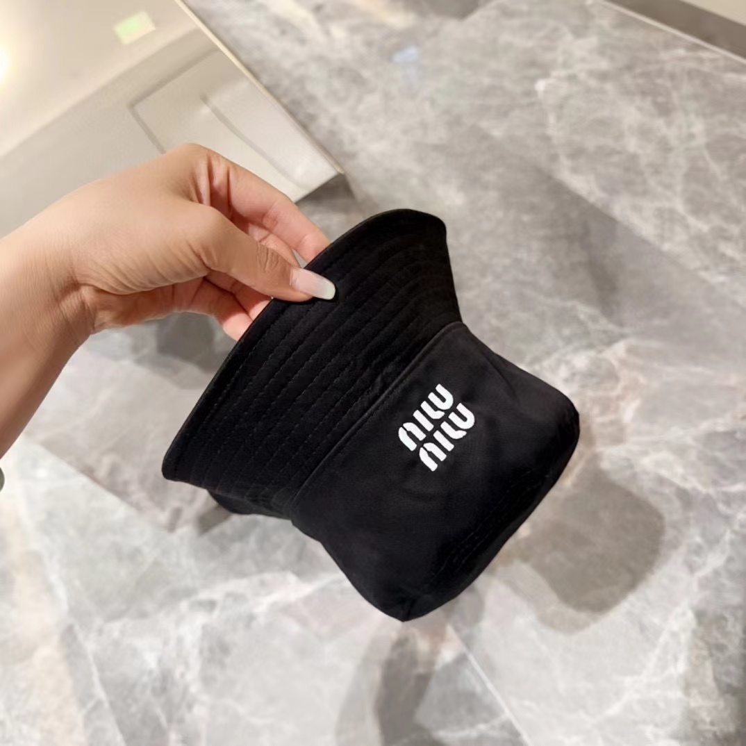 M1UM1U シンプルレターバケットハット【50%割引+送料無料】