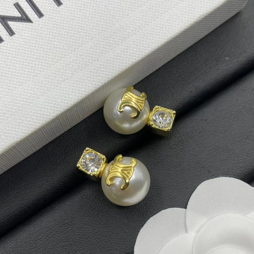 CEL1NE パール ダイヤモンド スタッド ピアス【50％割引+送料無料】