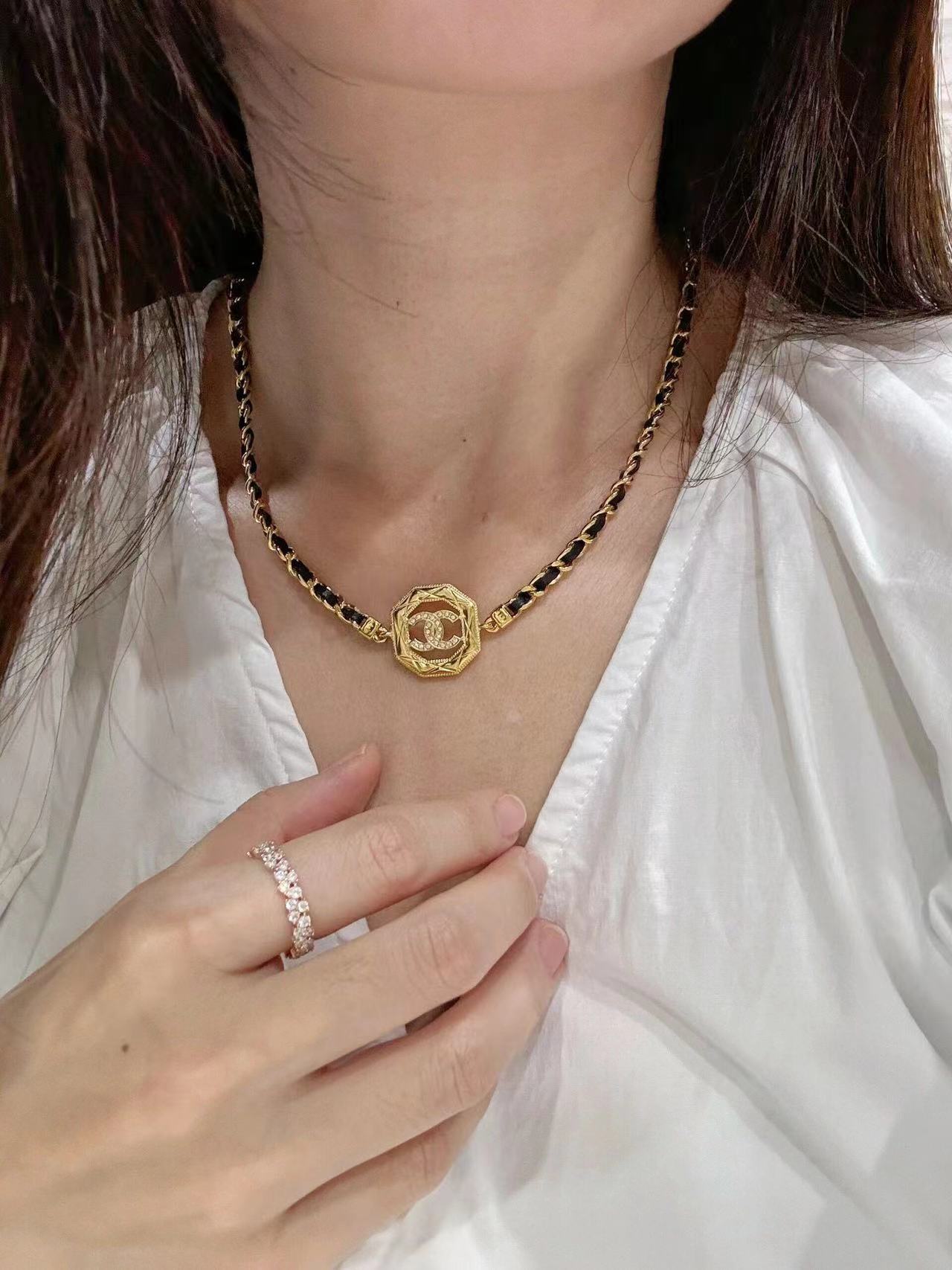 CHANE1 ラウンド ダブルC ネックレス【50%割引+送料無料】