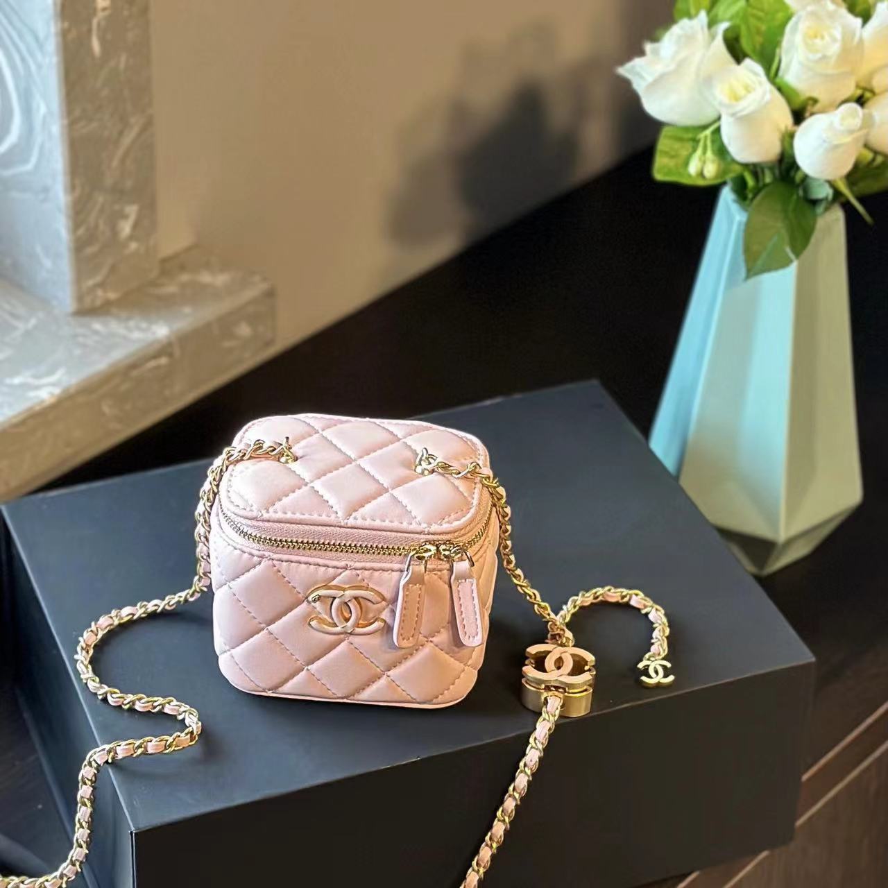 CHANE1 24P エナメル ショルダー クロスボディバッグ【50％割引+送料無料】