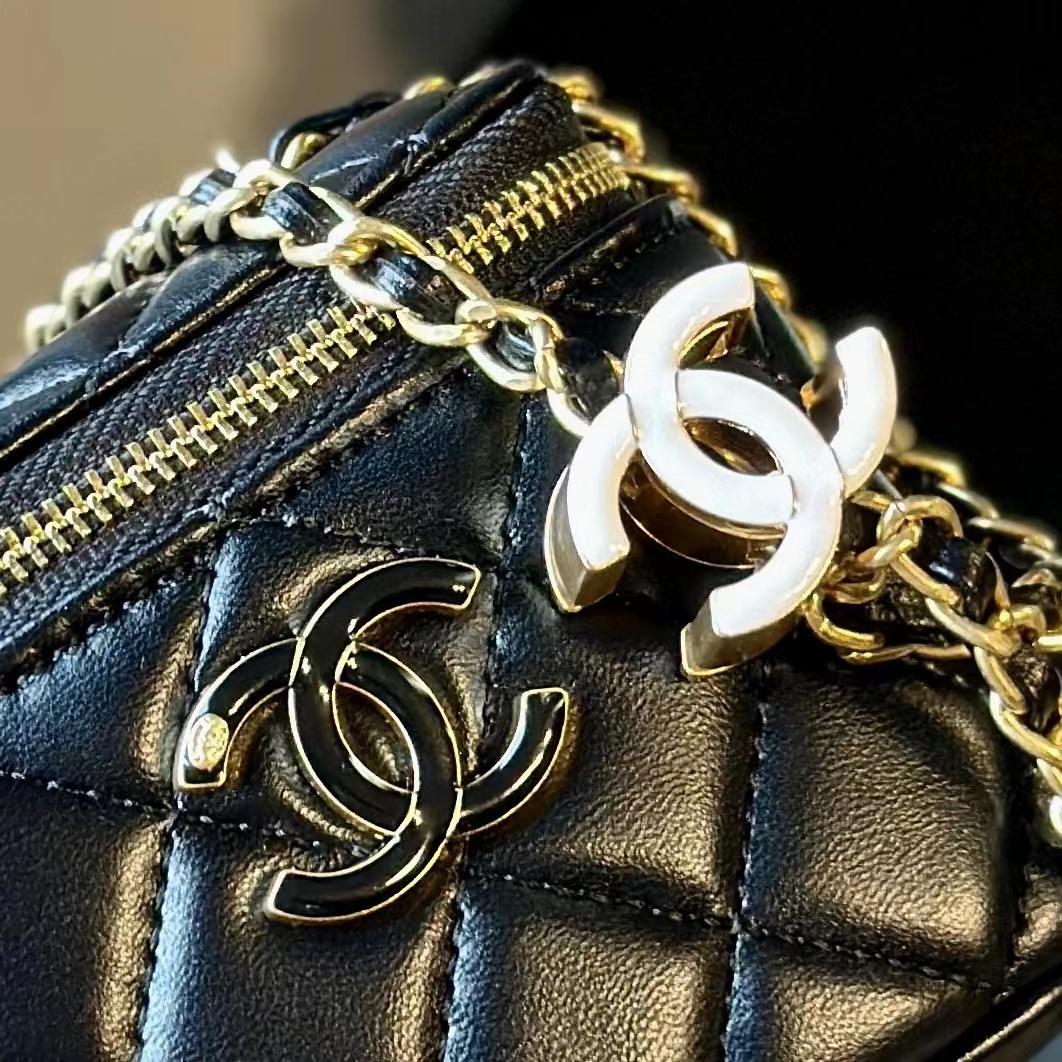 CHANE1 24P エナメル ショルダー クロスボディバッグ【50％割引+送料無料】