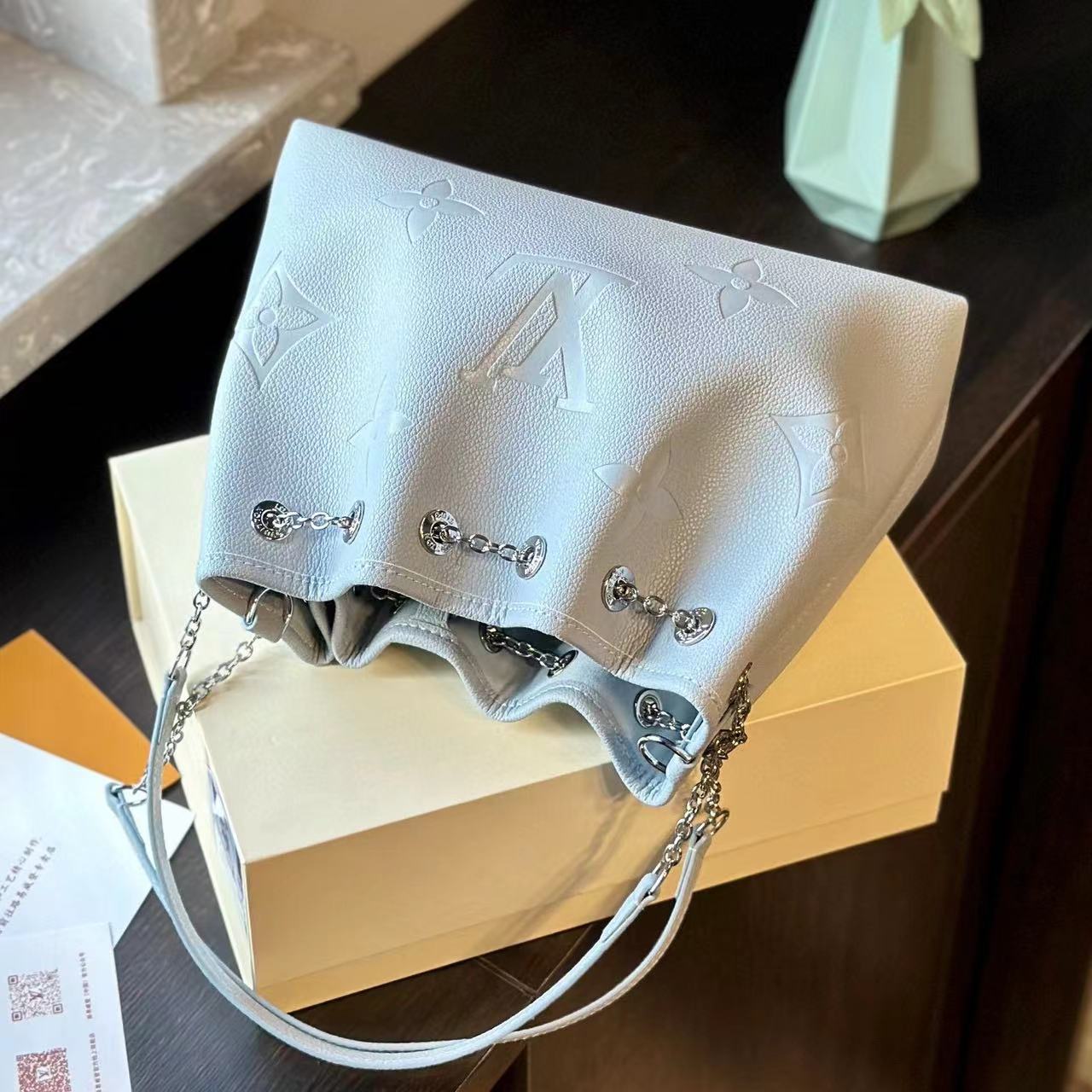 LV Bundle クラウドバケットバッグ【 50％割引+送料無料】