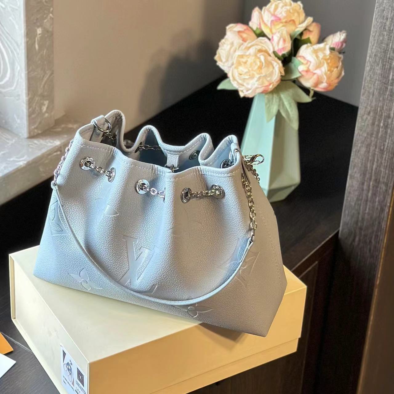 LV Bundle クラウドバケットバッグ【 50％割引+送料無料】