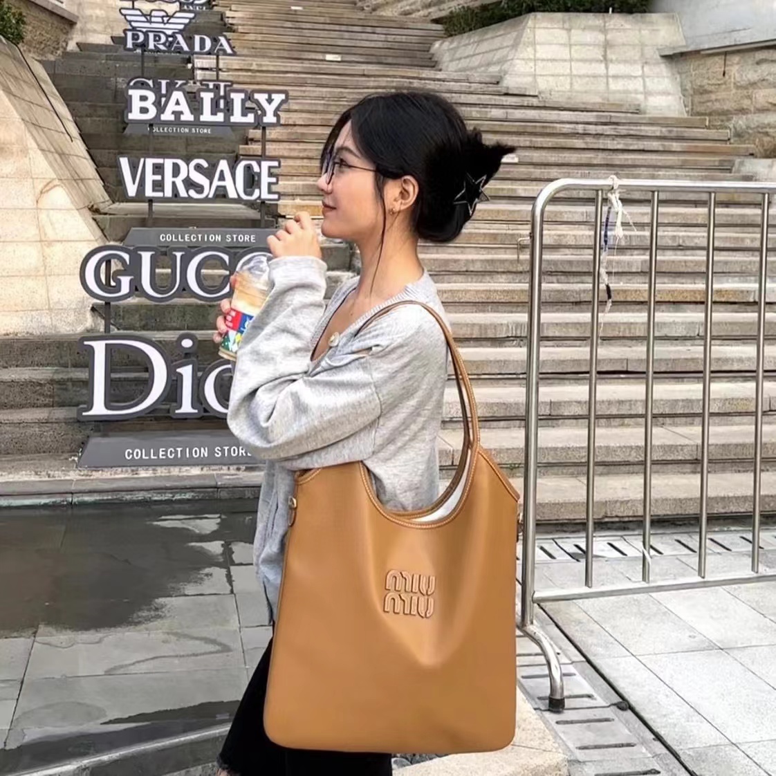 M1UM1U シンプルシープスキンショッピングバッグ【50％割引+送料無料】