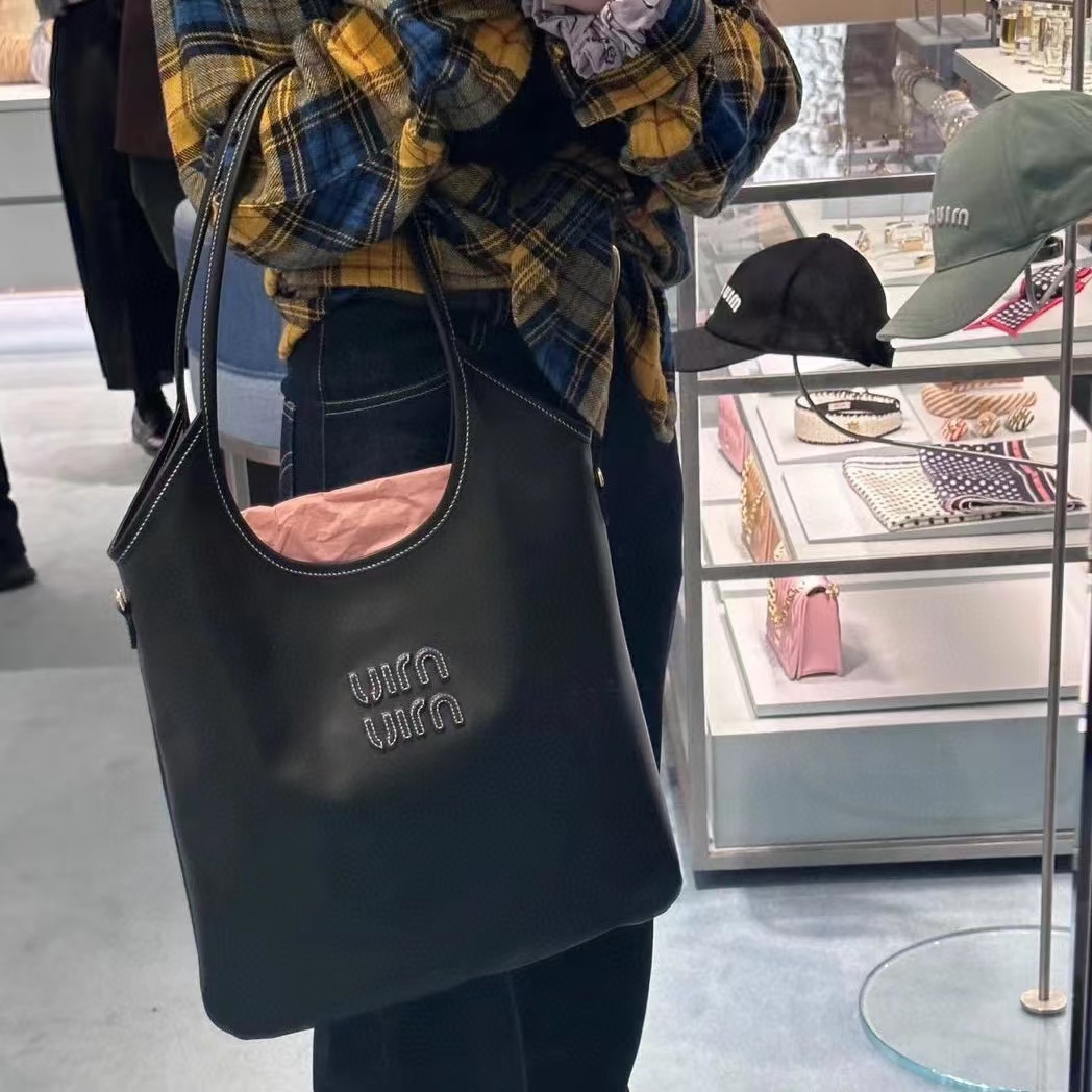 M1UM1U シンプルシープスキンショッピングバッグ【50％割引+送料無料】