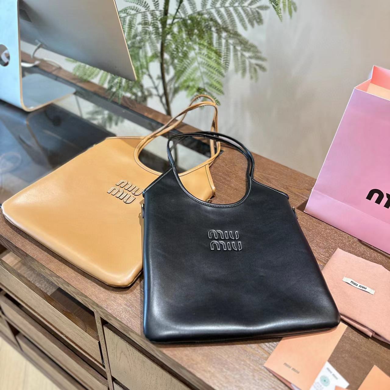 M1UM1U シンプルシープスキンショッピングバッグ【50％割引+送料無料】