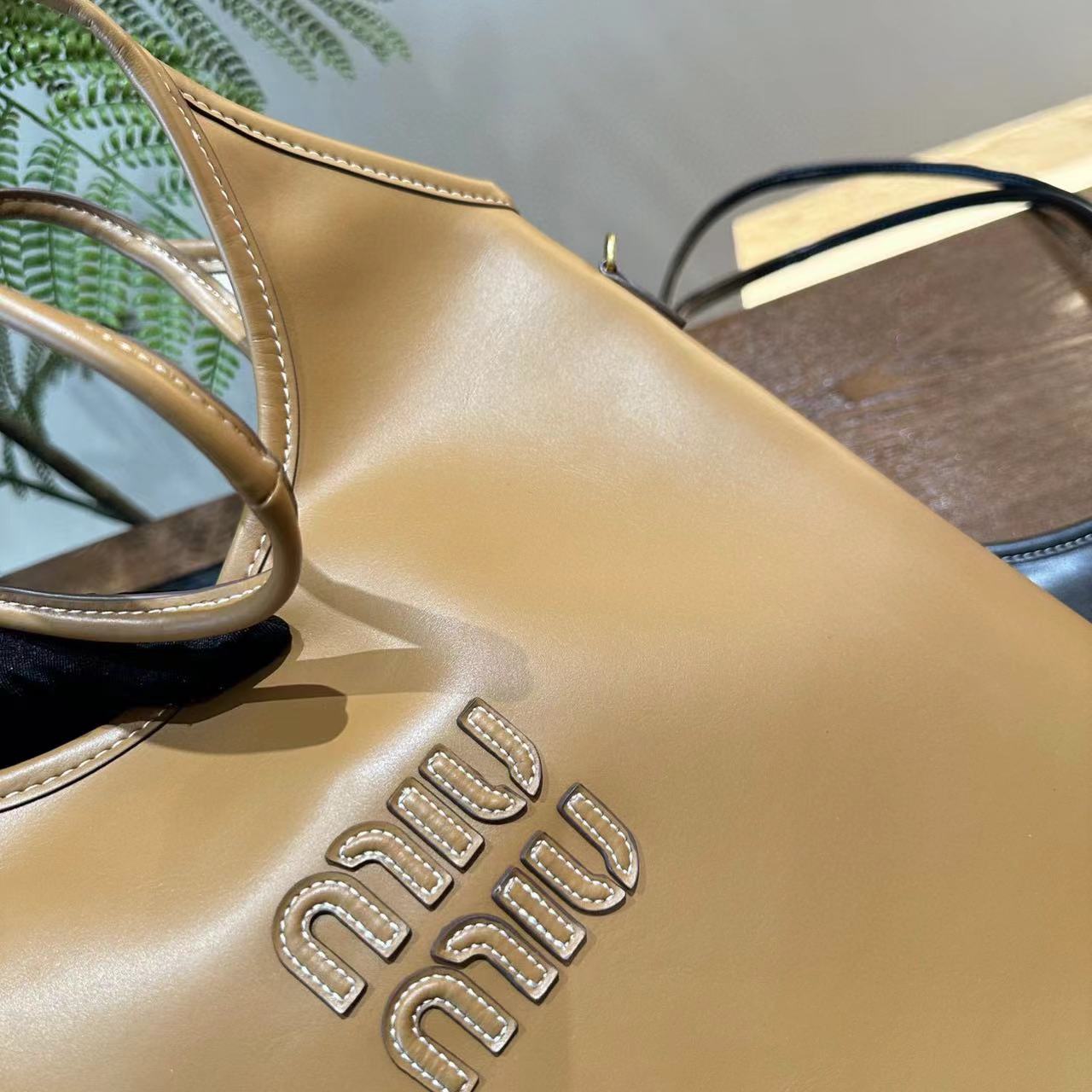 M1UM1U シンプルシープスキンショッピングバッグ【50％割引+送料無料】