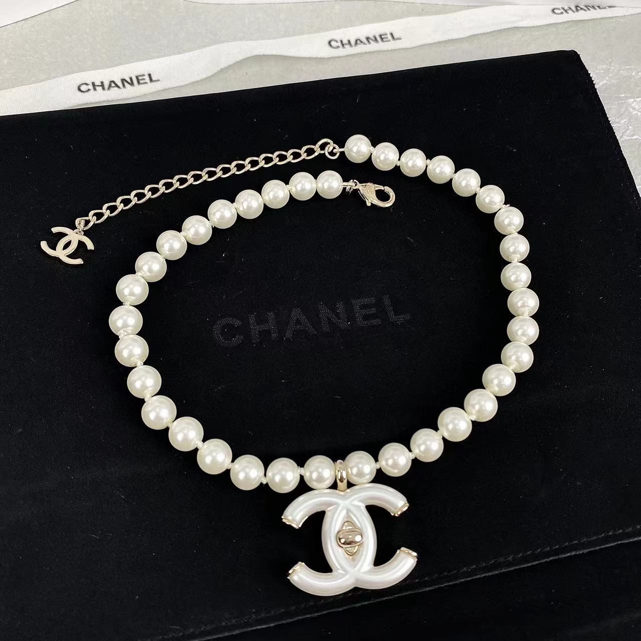 CHANE1 ホワイト ダブル C パール ネックレス【50％割引+送料無料】