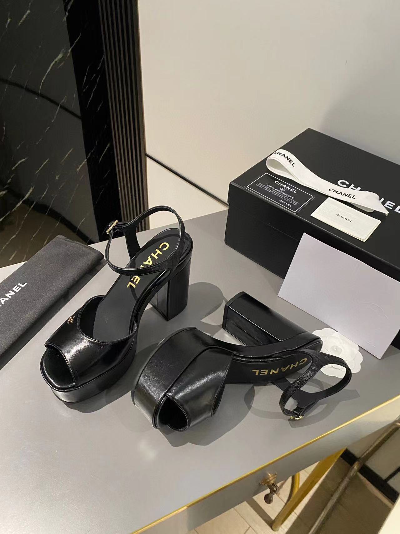 CHANE1 高品質シープスキン プラットフォーム ハイヒール サンダル【50％割引+送料無料】