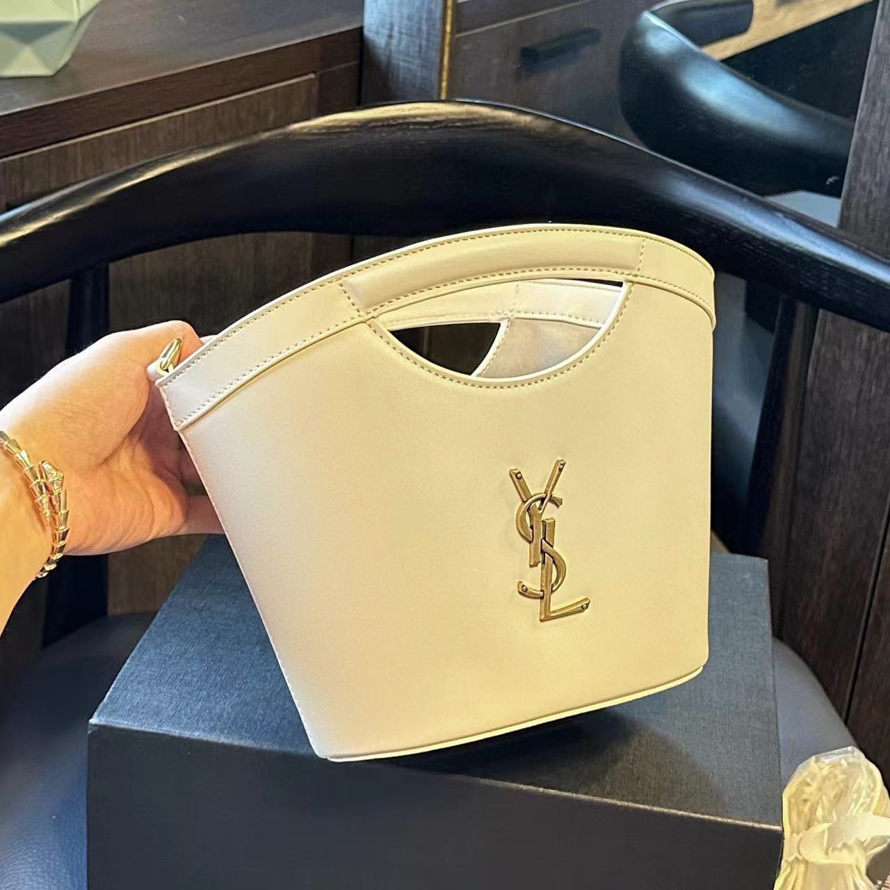 YSL leather2-in-1 バケットバッグ【50％割引+送料無料】