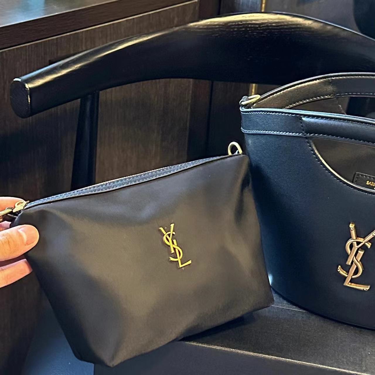 YSL leather2-in-1 バケットバッグ【50％割引+送料無料】