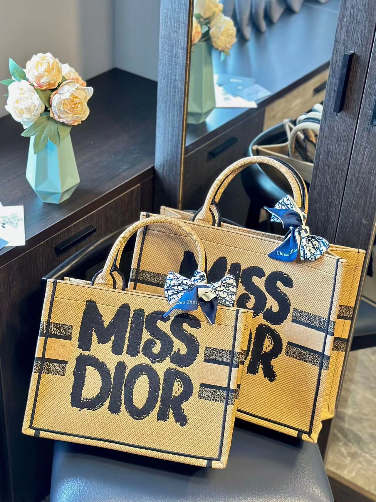 DI0R MISS ショッピングバッグ【50％割引+送料無料】