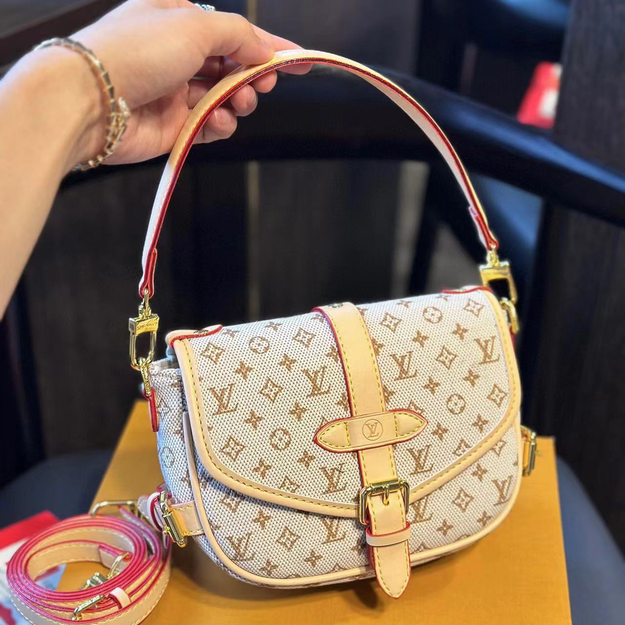 LV dauphine チェーンショルダークロスボディバッグ【50％割引+送料無料】