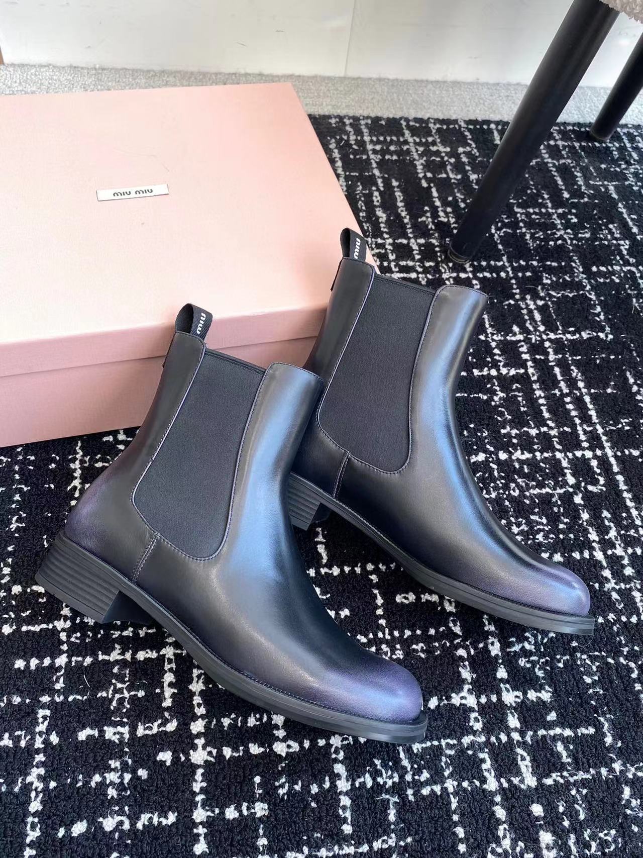 M1UM1U 高品質シンプルショートブーツ【50％割引+送料無料】