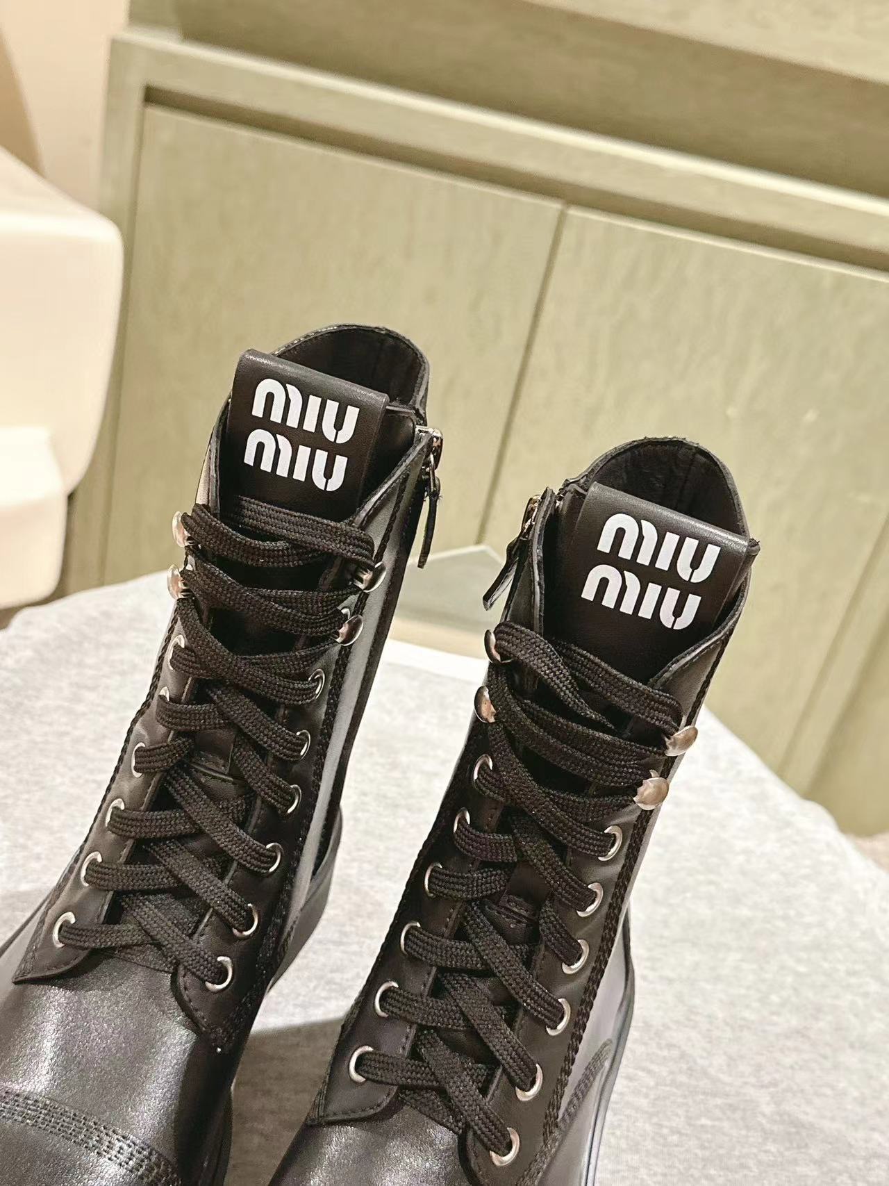M1UM1U 高品質レースアップブーツ【50％割引+送料無料】