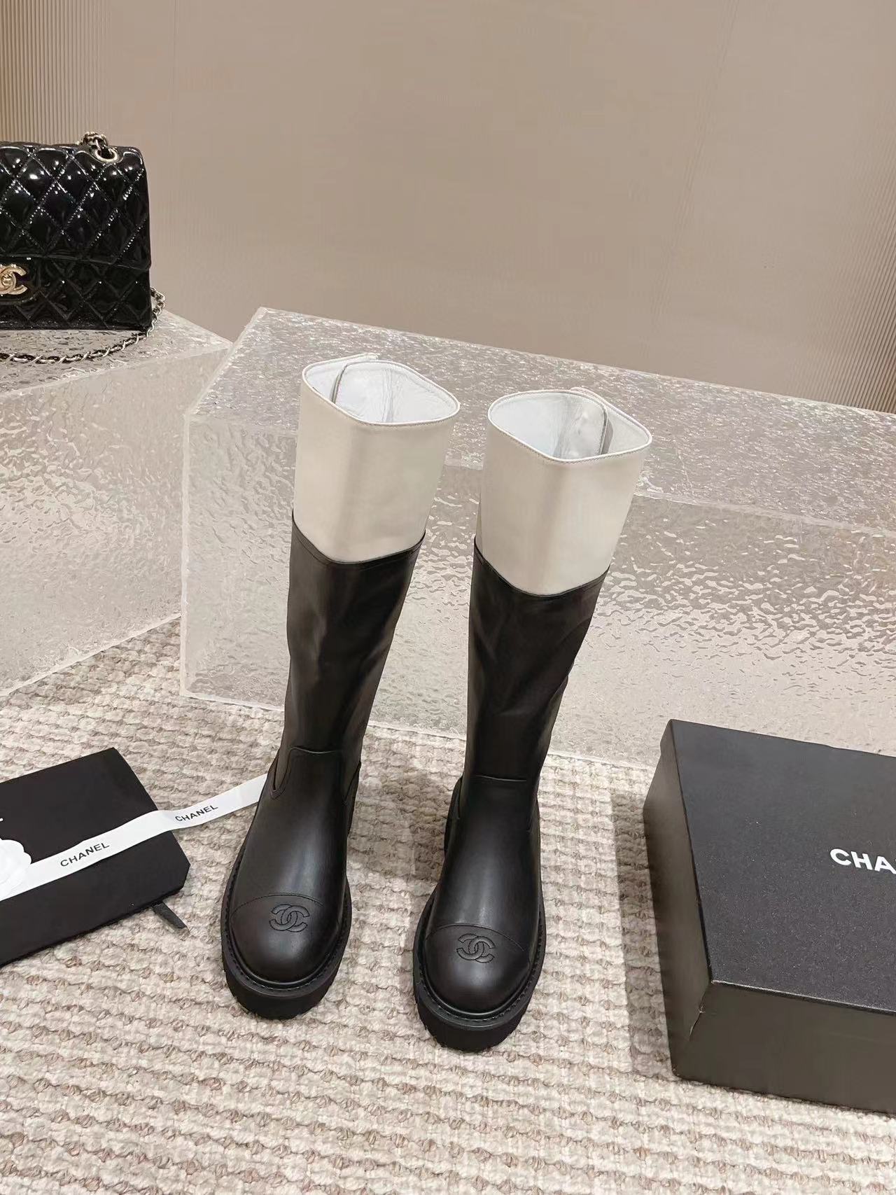 CHANE1 高品質ダブルCカラーブロックヒールブーツ【50％割引+送料無料】