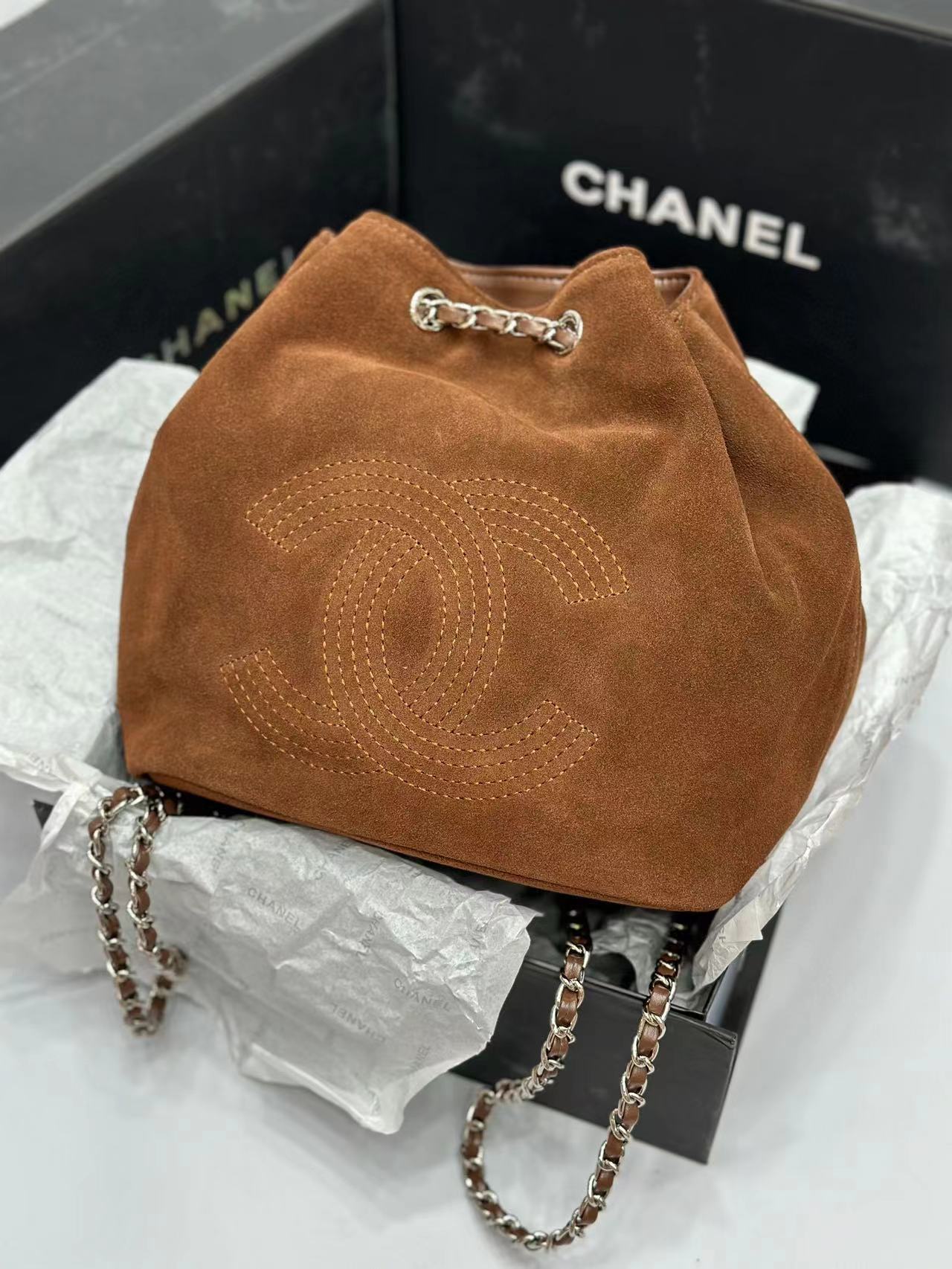 CHANE1 ヌバックレザー チェーンバケット バックパック【50％割引+送料無料】