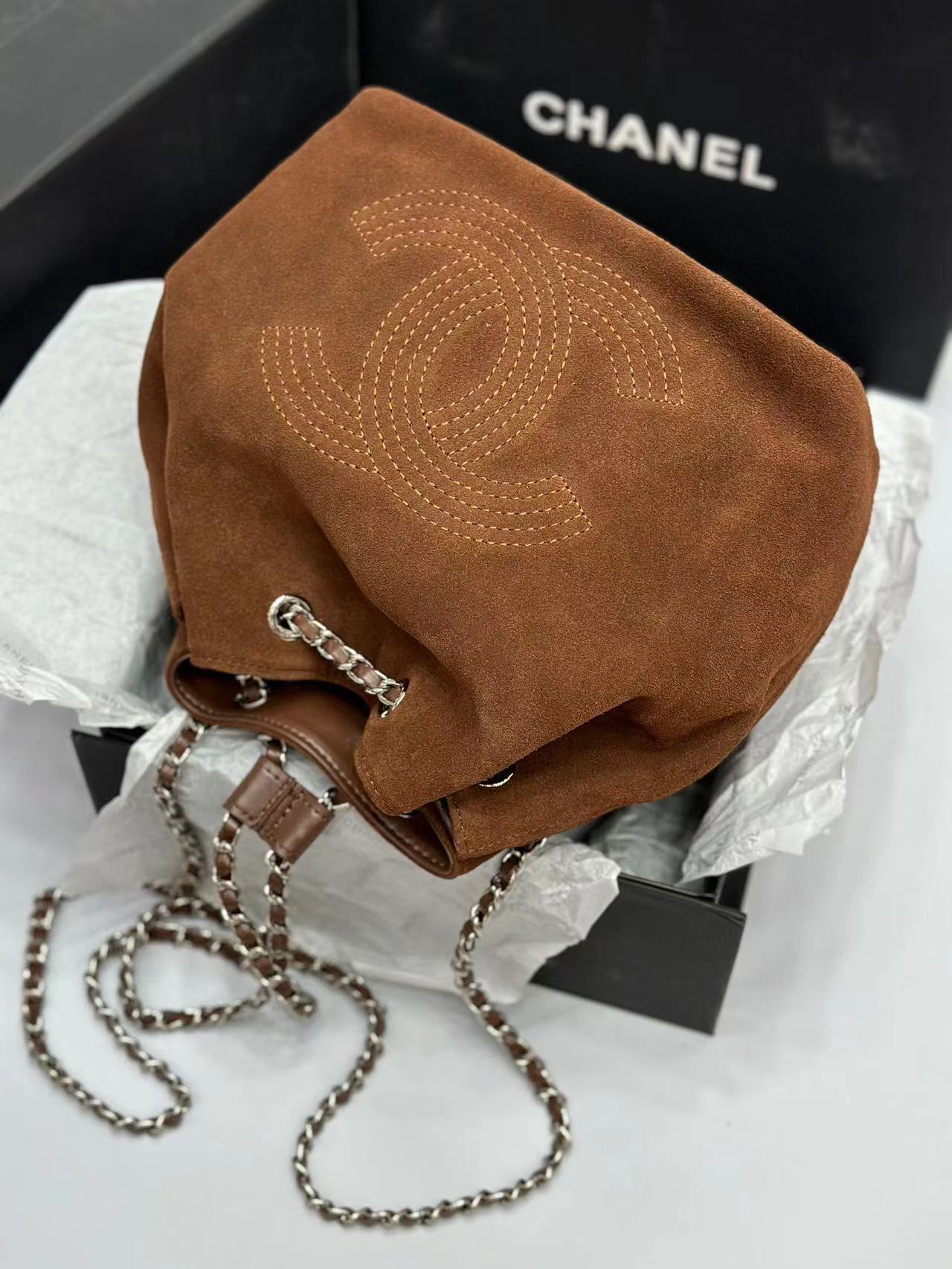 CHANE1 ヌバックレザー チェーンバケット バックパック【50％割引+送料無料】