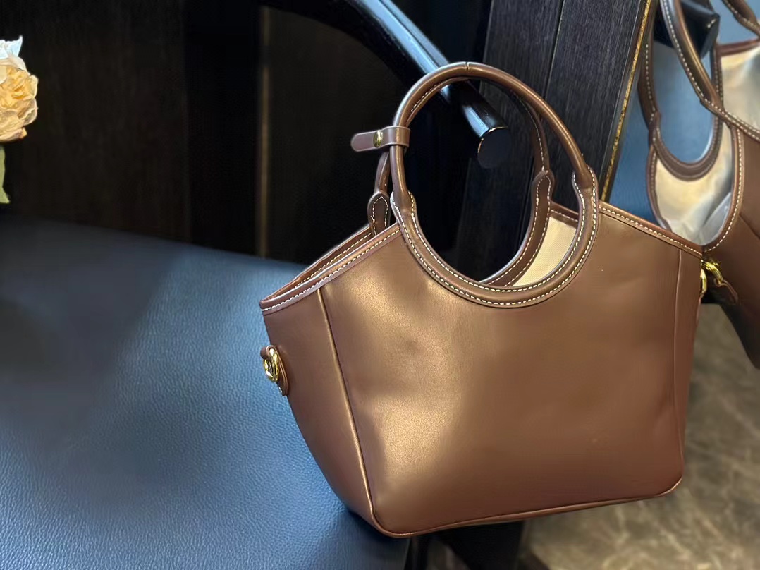 M1UM1U ブラウン シンプル ハンドバッグ【50％割引+送料無料】