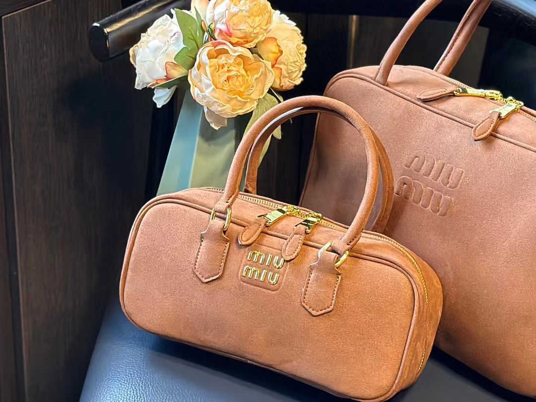 M1UM1U カウボーイ ボウリング トートバッグ【50％割引+送料無料】