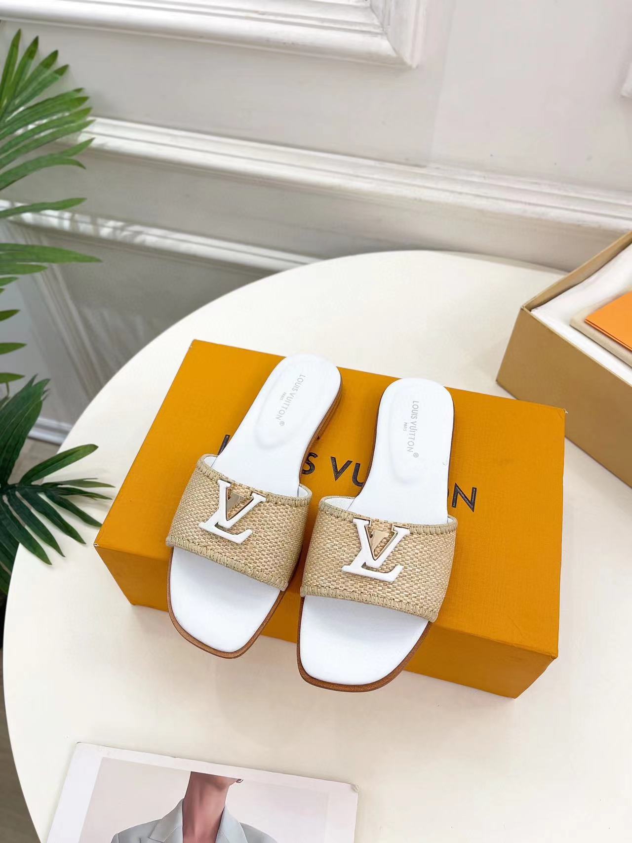 LV高品質レターバックルスリッパ【50％割引+送料無料】