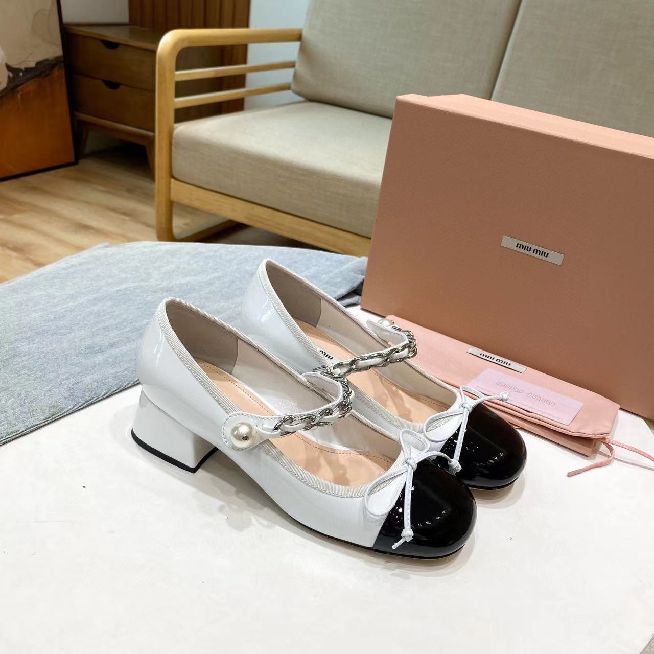 M1UM1U高品質メリージェーンシューズ【50％割引+送料無料】