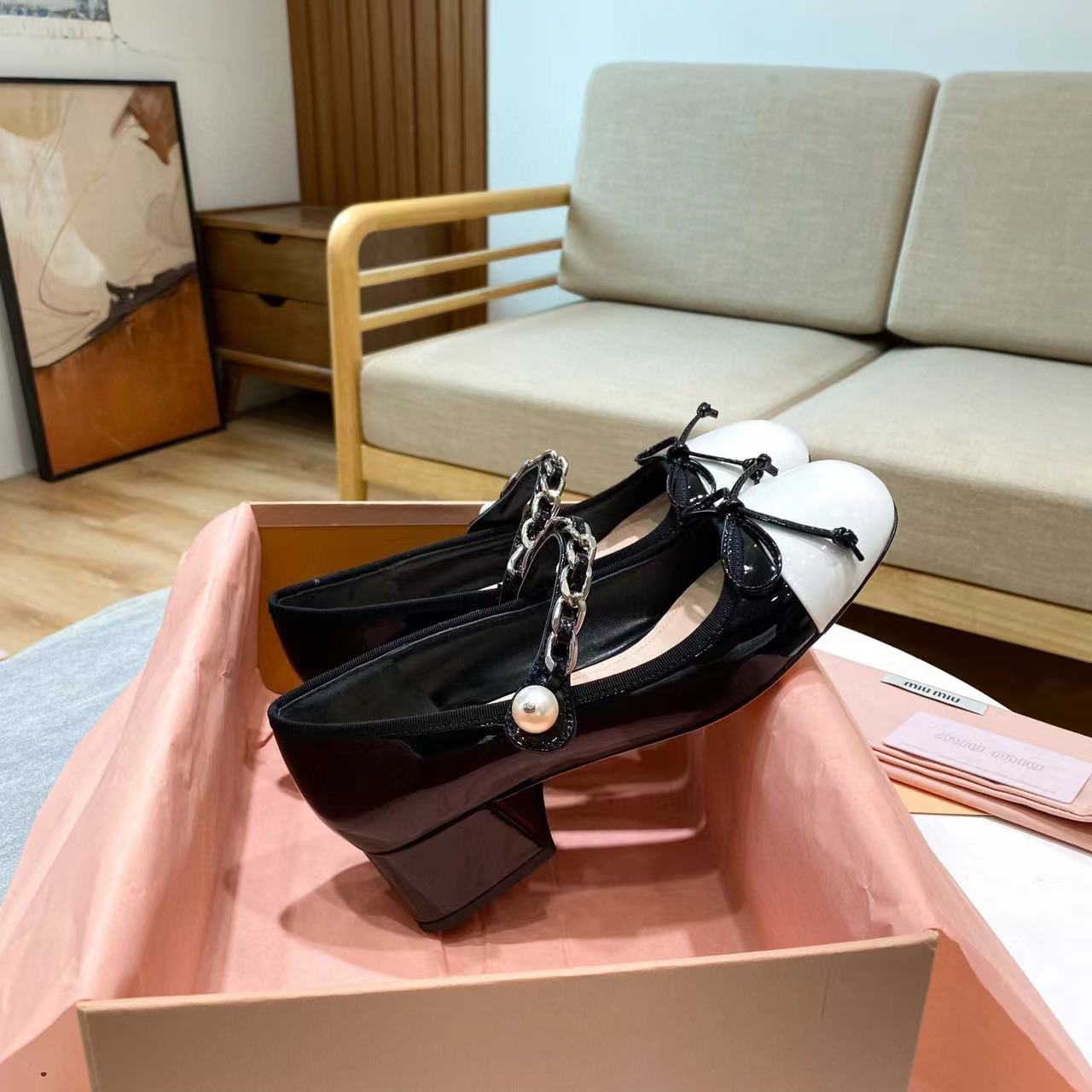 M1UM1U高品質メリージェーンシューズ【50％割引+送料無料】