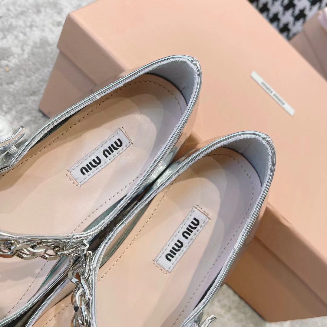 M1UM1U 高品質フラットシューズ【50%割引+送料無料】