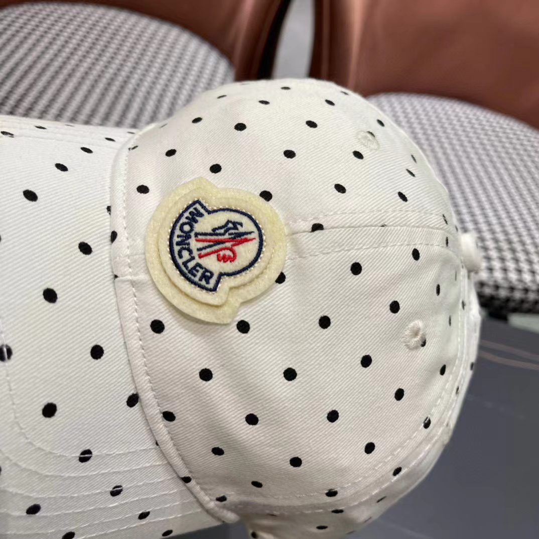 MONCLER 水玉模様のベースボールキャップ【50％割引+送料無料】