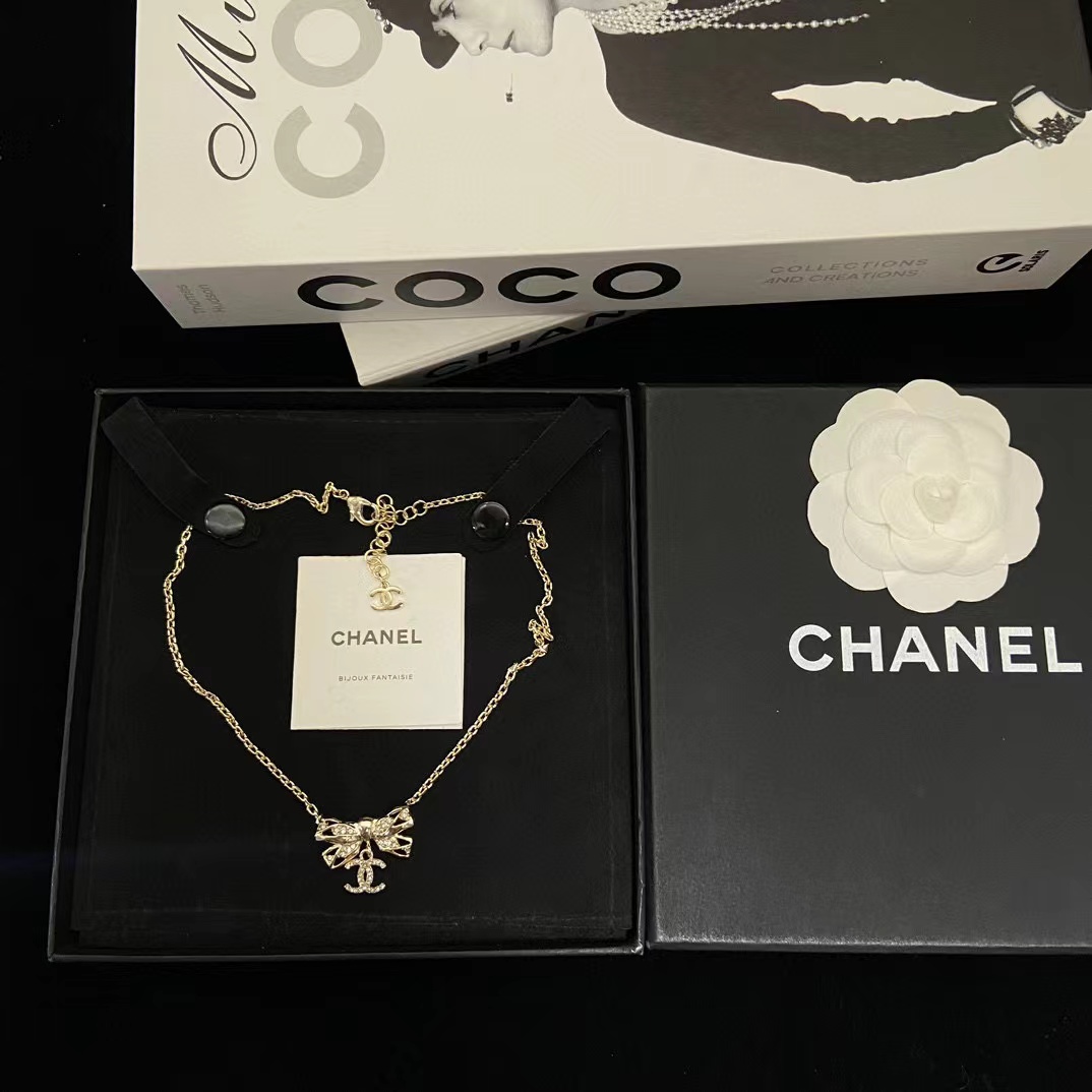 CHANE1 ボウ ダブル C ダイヤモンド ネックレス【50％割引+送料無料】