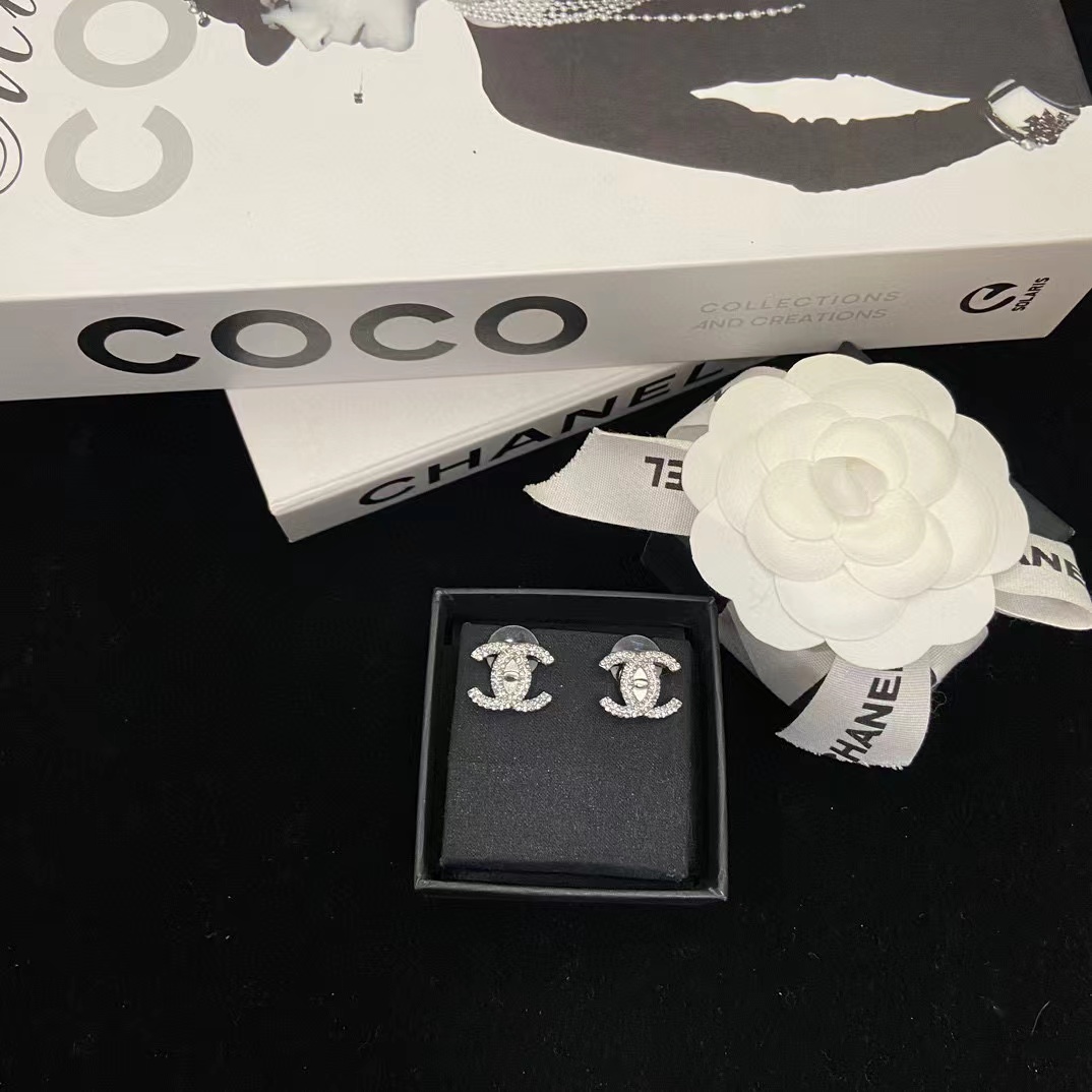 CHANE1 シンプル ダブル C ダイヤモンド スタッド ピアス【50％割引+送料無料】