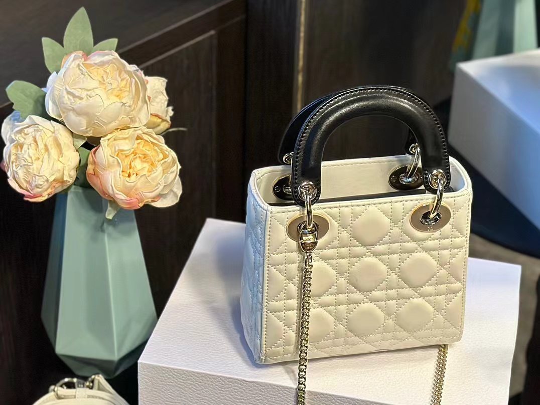 DI0R Lady  白いハンドバッグ【50％割引+送料無料】