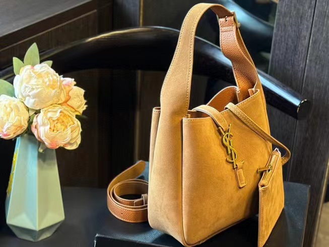 YSL hobo ディアスキン脇バッグ【50％割引+送料無料】