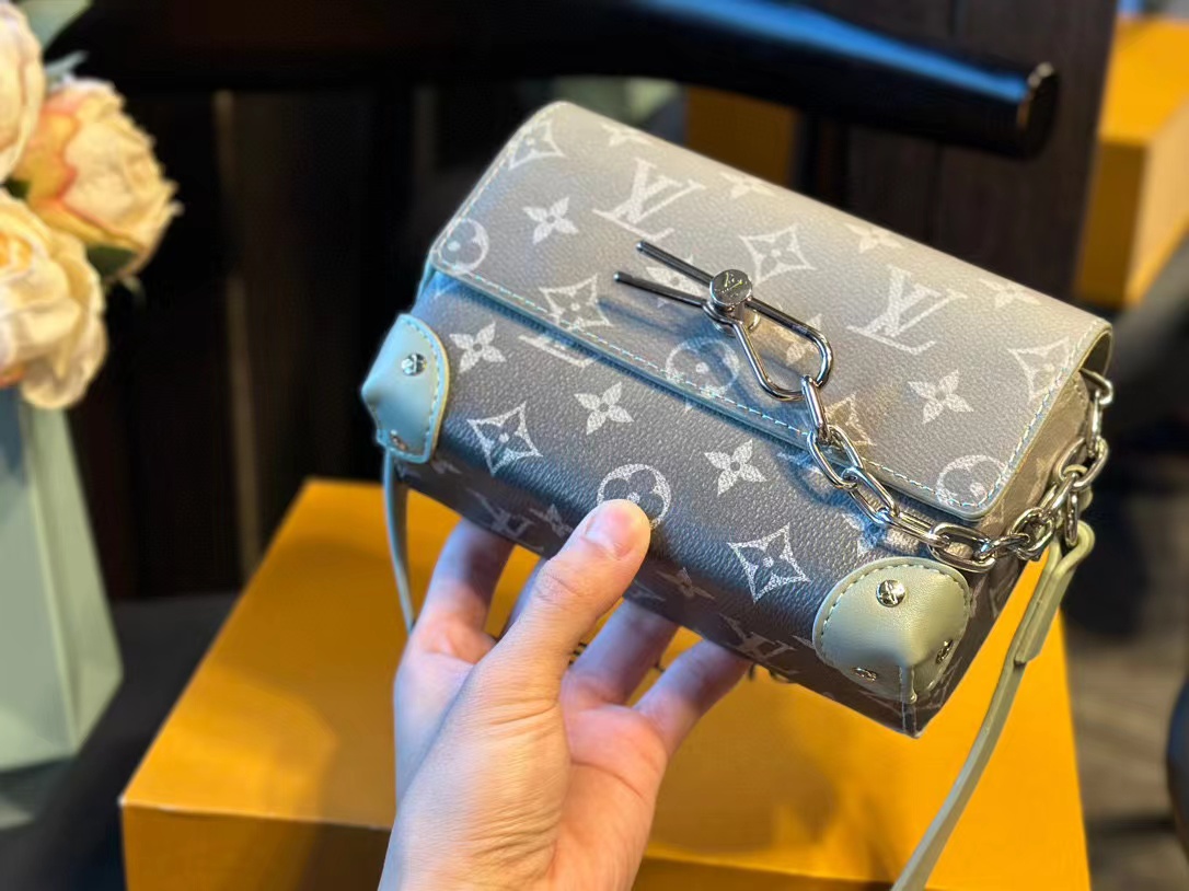 LV Steamer ユニセックスクロスボディバッグ【50％割引+送料無料】