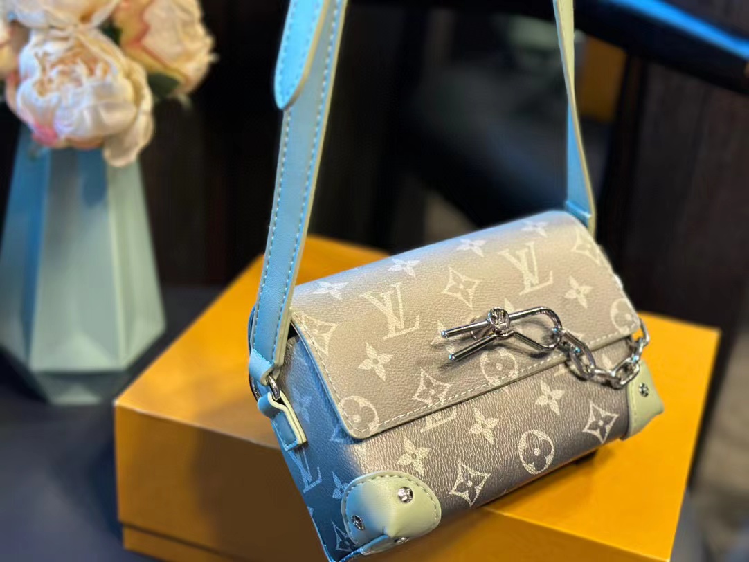 LV Steamer ユニセックスクロスボディバッグ【50％割引+送料無料】