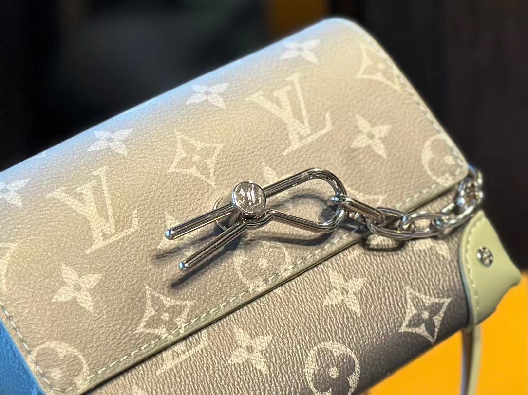 LV Steamer ユニセックスクロスボディバッグ【50％割引+送料無料】