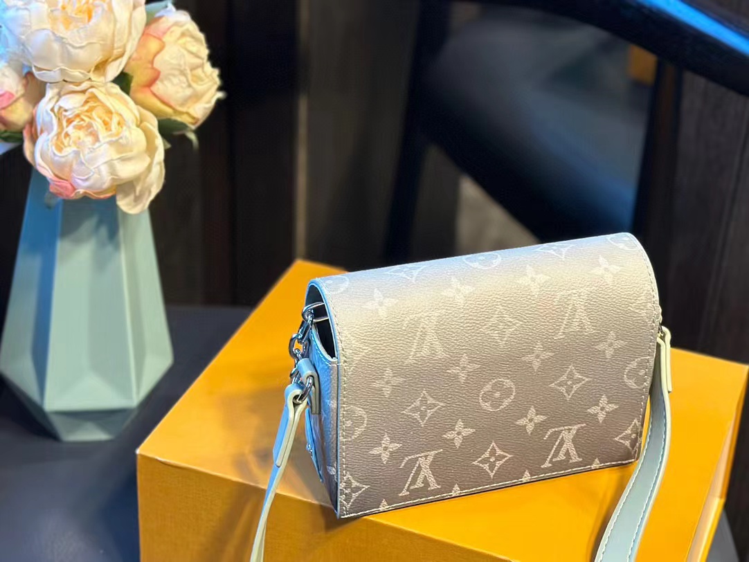 LV Steamer ユニセックスクロスボディバッグ【50％割引+送料無料】