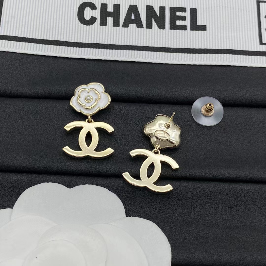 CHANE1 ダブルC カメリア スタッドピアス【50％割引+送料無料】