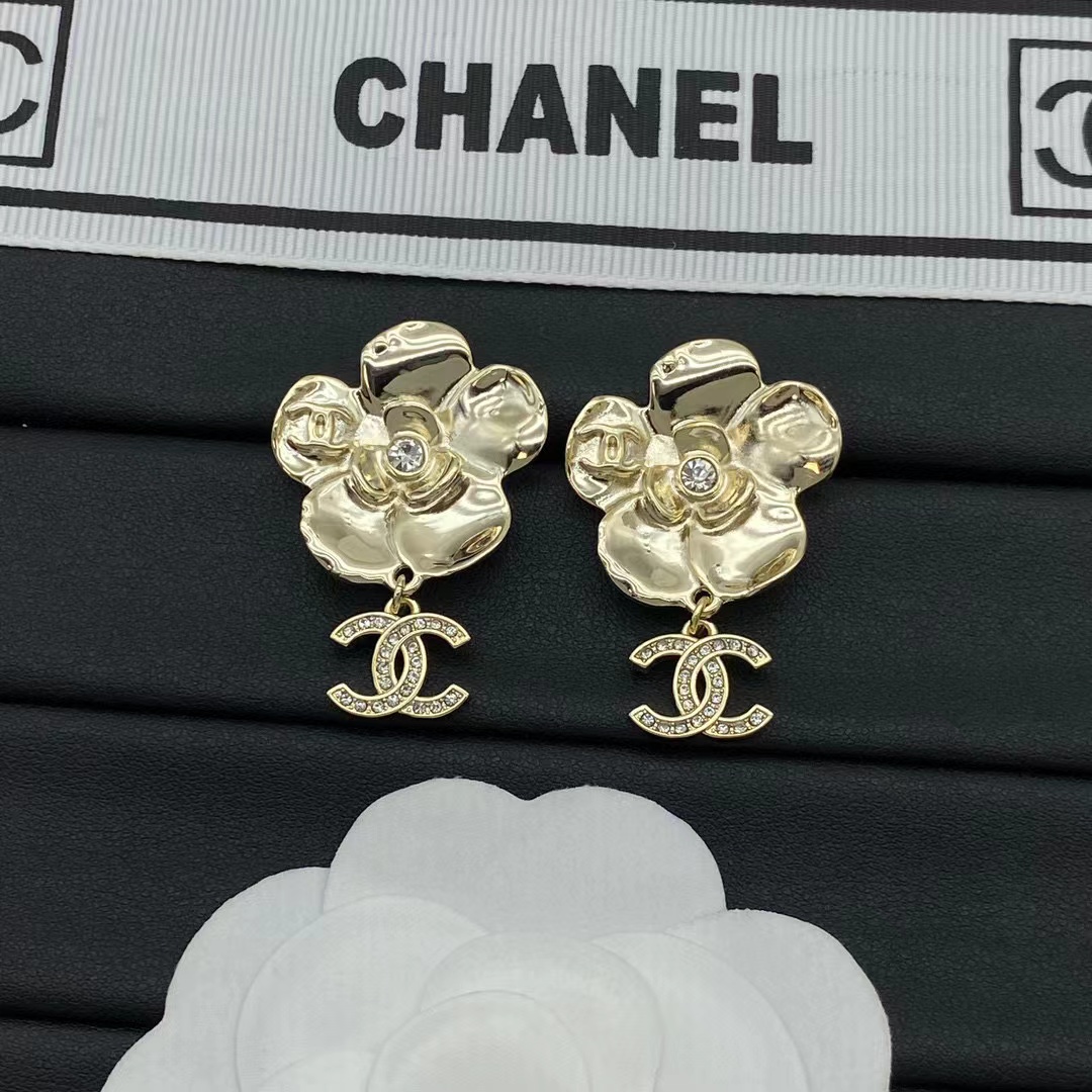 CHANE1 ファイブフラワー ダブルC ダイヤモンド スタッド ピアス【50％割引+送料無料】