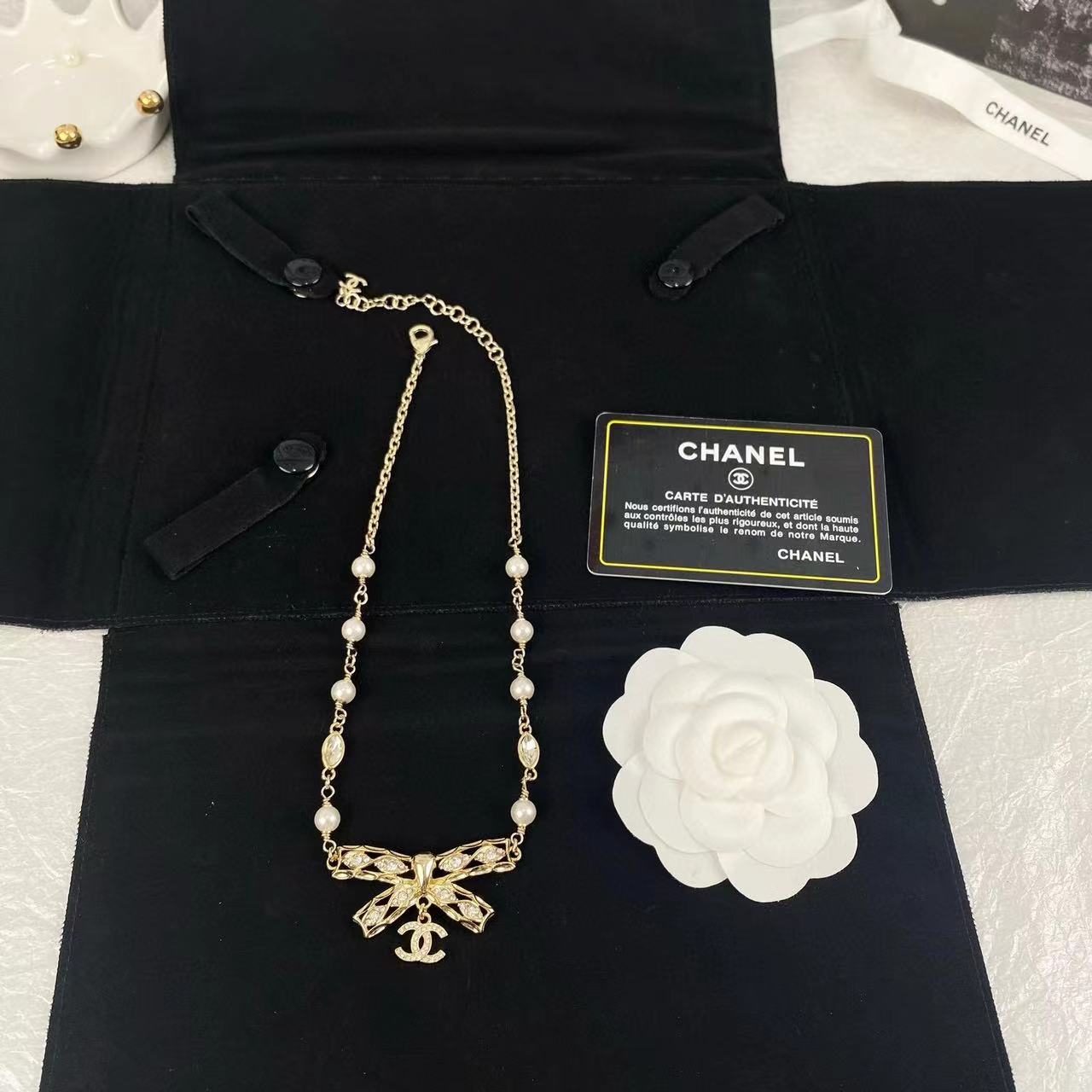 CHANE1 ボウ ダイヤモンド ダブル C ネックレス【50％割引+送料無料】