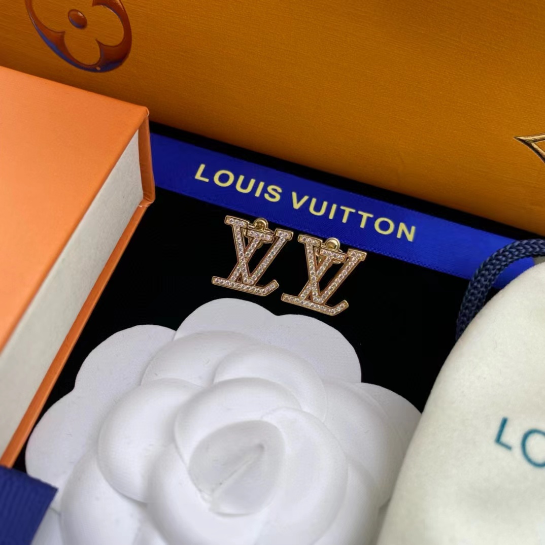 LV シンプルダイヤモンドスタッドピアス【50％割引+送料無料】