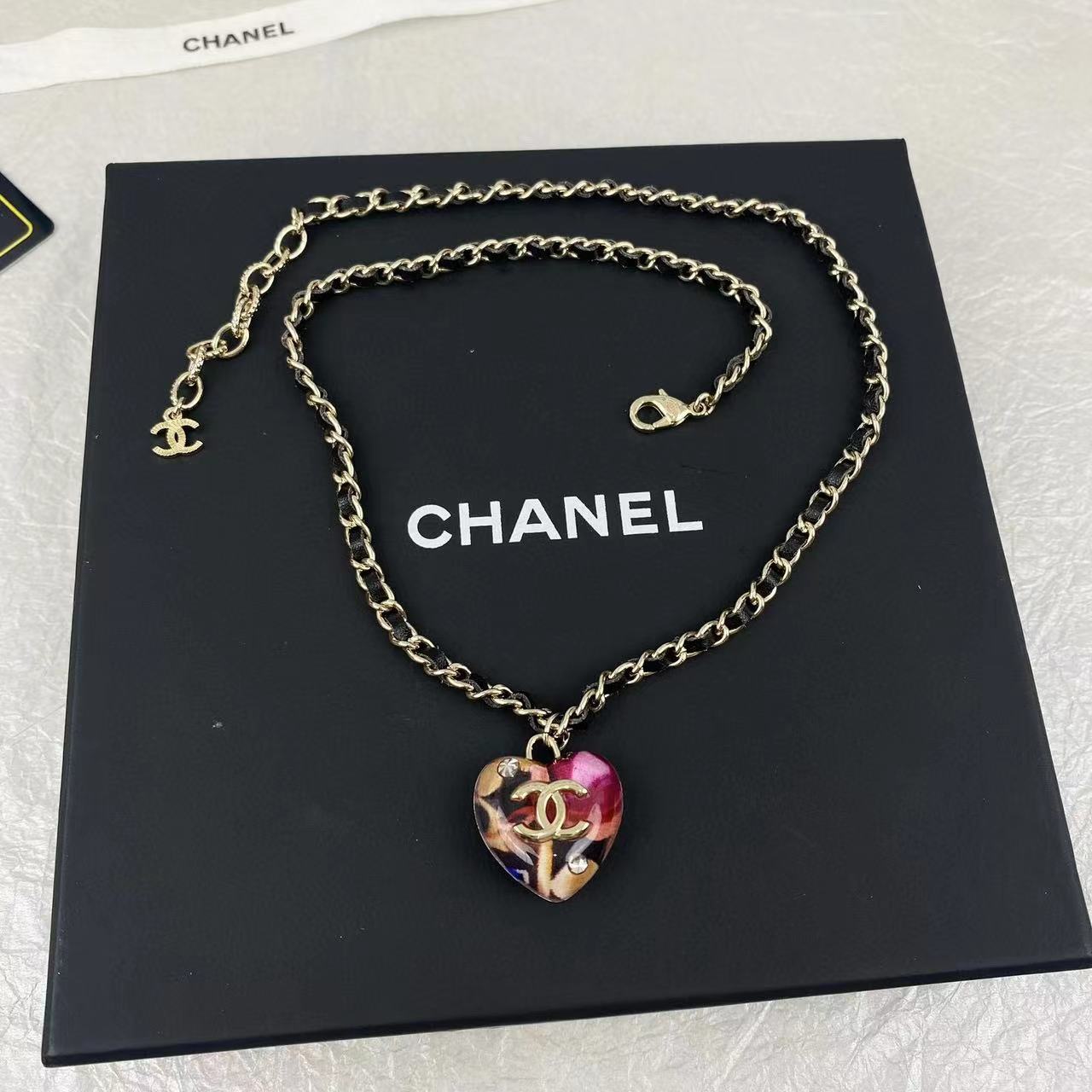 CHANE1 ハートが眩しいカラフルネックレス【50％割引+送料無料】