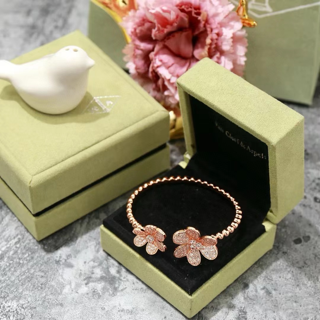 Van c1eef &Arpels 五花ダイヤモンドブレスレット【50％割引+送料無料】