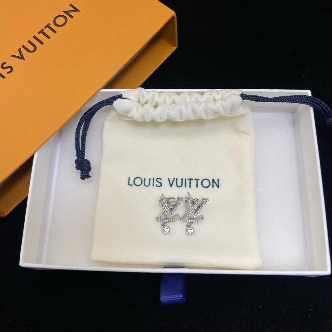 LV ダイヤモンド スタッド ピアス【50%割引+送料無料】