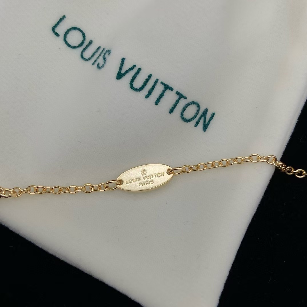 LV ダイヤモンド レター ネックレス【50％割引+送料無料】